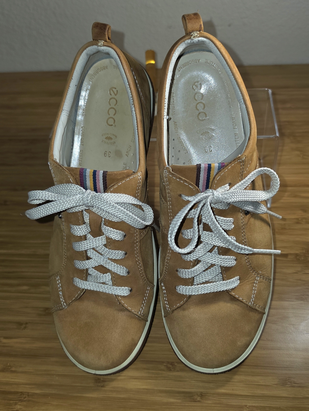 Ecco Women's Tan Suede Lace-Up Sneakers with White Laces and Striped Tongue - Picture 7 of 16